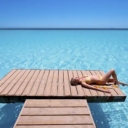 Apartamento Santorini Baia Kristal Con Playa única En